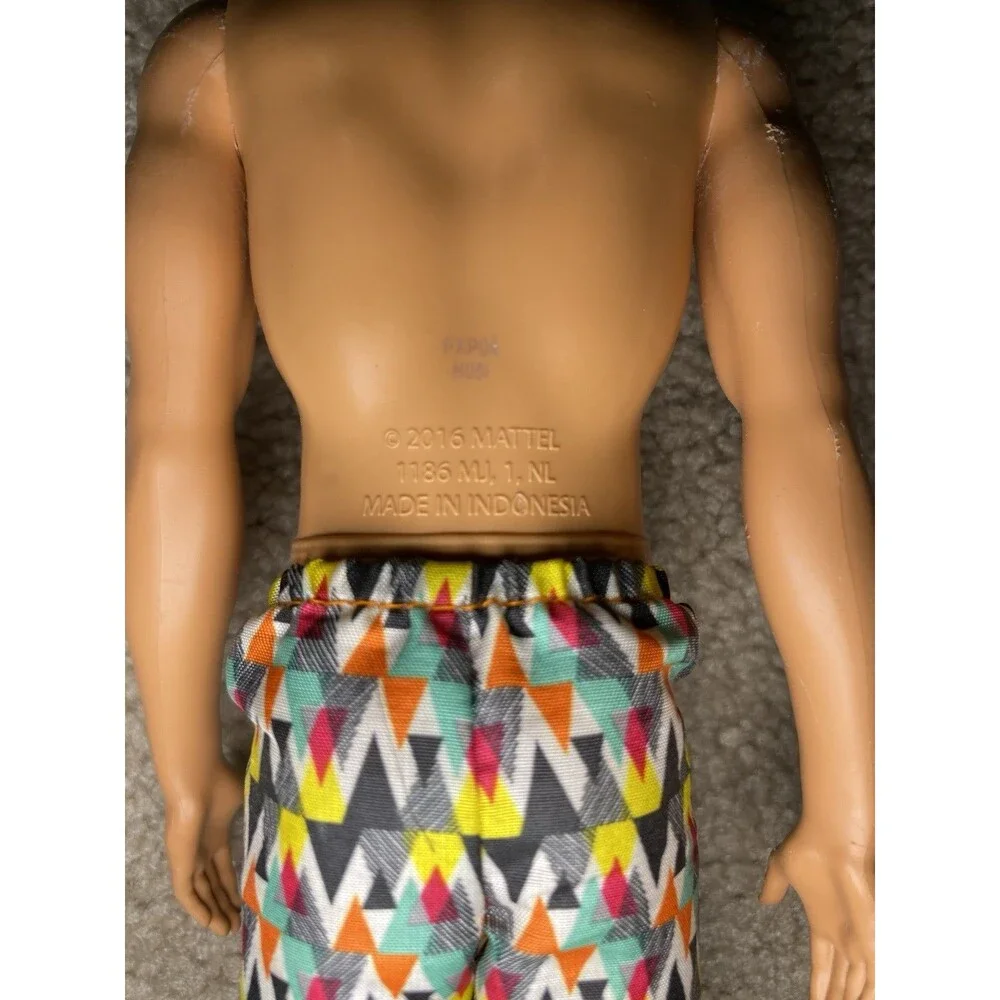 2016 Mattel Ken Fashionistas Doll Blonde Hair Geometric Trunks 12